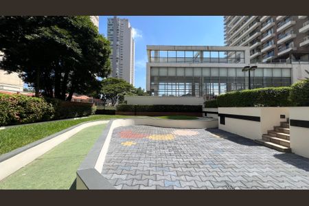 Apartamento à venda com 240m², 3 quartos e 3 vagasÁrea comum - Pista de corrida