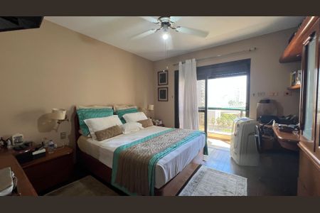 Apartamento à venda com 240m², 3 quartos e 3 vagasSuíte 3