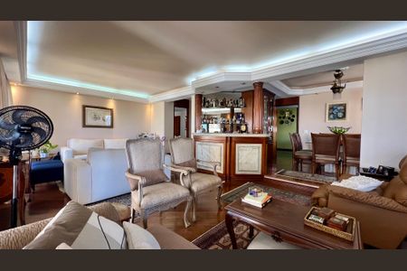 Apartamento à venda com 240m², 3 quartos e 3 vagasSala