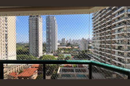Apartamento à venda com 240m², 3 quartos e 3 vagasVaranda da Suíte 3