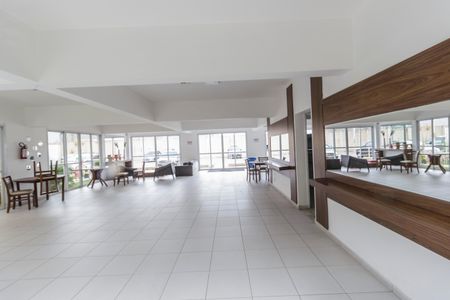 Apartamento para alugar com 55m², 2 quartos e 1 vaga Apartamento para alugar com 55m², 2 quartos e 1 vagaÁrea comum - Salão de festas