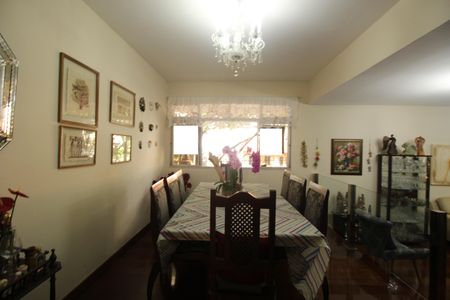 Apartamento à venda com 180m², 4 quartos e 2 vagasSala de jantar