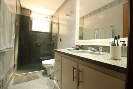 Apartamento à venda com 180m², 4 quartos e 2 vagasBanheiro 3