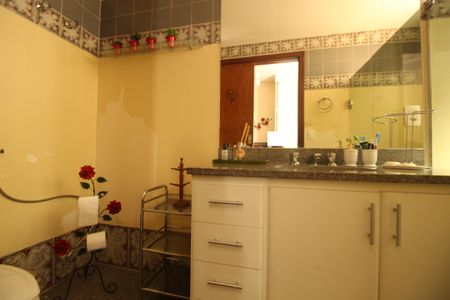 Apartamento à venda com 180m², 4 quartos e 2 vagasBanheiro 2