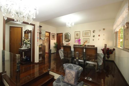 Apartamento à venda com 180m², 4 quartos e 2 vagasSala de jantar