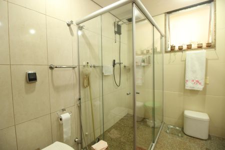 Apartamento à venda com 180m², 4 quartos e 2 vagasBanheiro