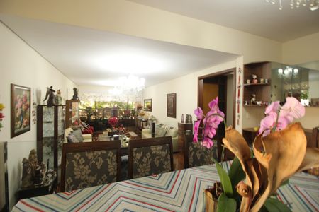 Apartamento à venda com 180m², 4 quartos e 2 vagasSala de jantar