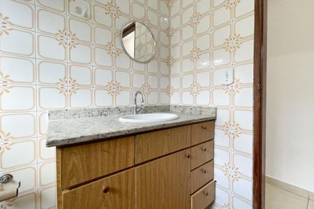 Casa para alugar com 160m², 3 quartos e 2 vagasBanheiro Social 1