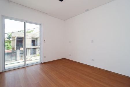 Casa de condomínio à venda com 103m², 3 quartos e 2 vagasSuíte