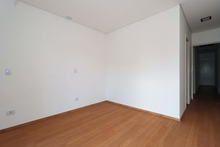 Casa de condomínio à venda com 103m², 3 quartos e 2 vagasSuíte