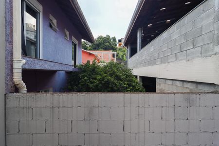 Casa de condomínio à venda com 103m², 3 quartos e 2 vagasVista do Quarto 3