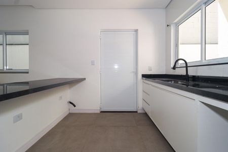 Casa de condomínio à venda com 103m², 3 quartos e 2 vagasCozinha