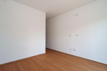 Casa de condomínio à venda com 103m², 3 quartos e 2 vagasSuíte