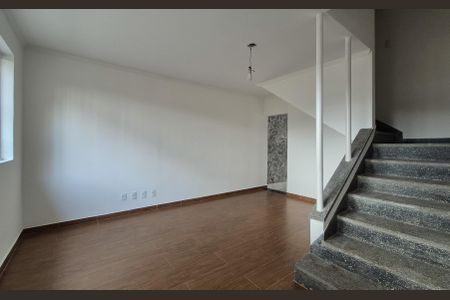 Casa à venda com 184m², 3 quartos e 4 vagasSala