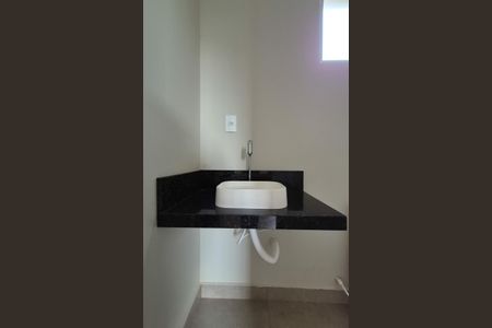 Casa à venda com 184m², 3 quartos e 4 vagasBanheiro da suíte