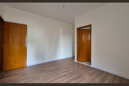 Casa à venda com 184m², 3 quartos e 4 vagasSuíte 2