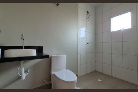 Casa à venda com 184m², 3 quartos e 4 vagasBanheiro da suíte 2