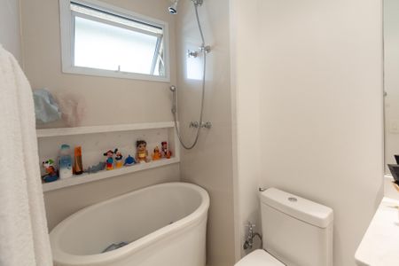 Apartamento à venda com 156m², 2 quartos e 3 vagasBanheiro da Suíte 1