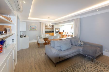 Apartamento à venda com 156m², 2 quartos e 3 vagasSala