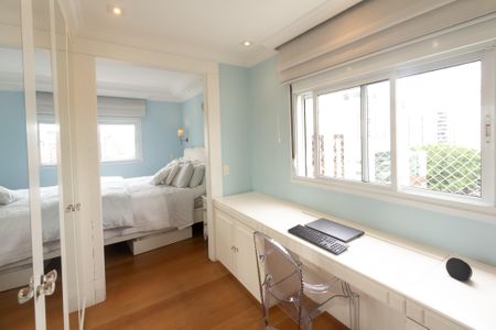 Apartamento à venda com 156m², 2 quartos e 3 vagasSuíte 2