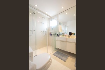 Apartamento à venda com 156m², 2 quartos e 3 vagasBanheiro da Suíte 2