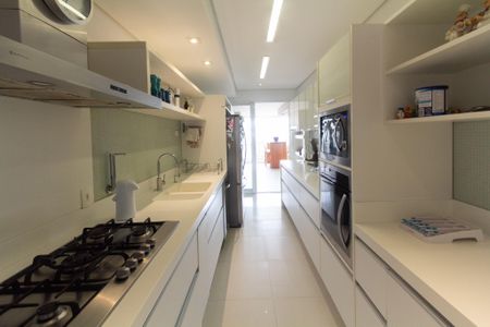Apartamento à venda com 156m², 2 quartos e 3 vagasCozinha