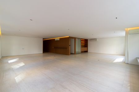 Apartamento à venda com 360m², 4 quartos e 2 vagas Apartamento à venda com 360m², 4 quartos e 2 vagasSala