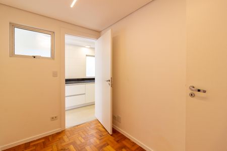 Apartamento à venda com 360m², 4 quartos e 2 vagas Apartamento à venda com 360m², 4 quartos e 2 vagasEscritório