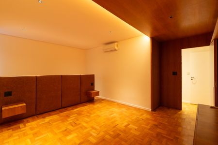 Apartamento à venda com 360m², 4 quartos e 2 vagas Apartamento à venda com 360m², 4 quartos e 2 vagasSuíte 3