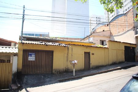 Casa à venda com 379m², 3 quartos e 1 vagaFachada e Placa
