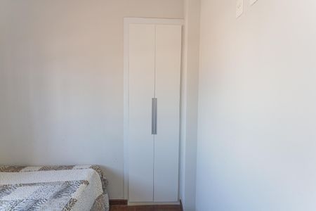Apartamento à venda com 150m², 3 quartos e 1 vaga Apartamento à venda com 150m², 3 quartos e 1 vagaArmário do Quarto 2