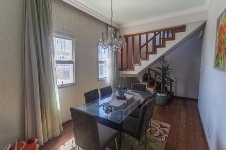 Apartamento à venda com 150m², 3 quartos e 1 vaga Apartamento à venda com 150m², 3 quartos e 1 vagaSala de Jantar