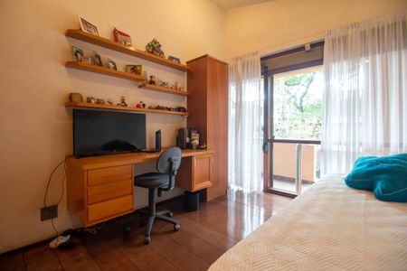 Casa à venda com 525m², 3 quartos e 4 vagas Casa à venda com 525m², 3 quartos e 4 vagasQuarto 2