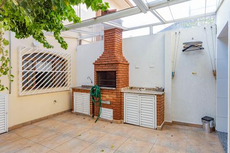Casa à venda com 140m², 3 quartos e 2 vagasQuintal/ Churrasqueira