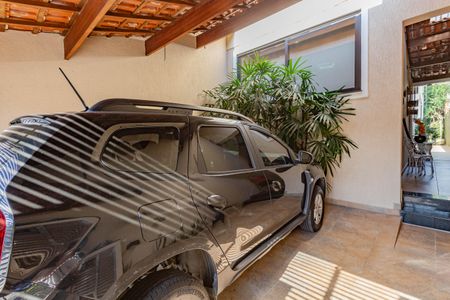 Casa à venda com 140m², 3 quartos e 2 vagasGaragem