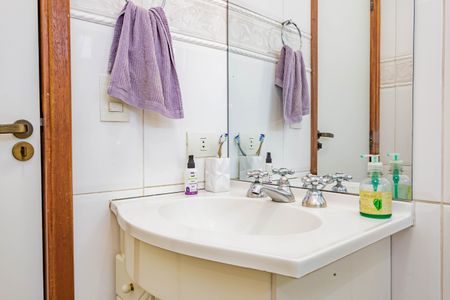 Casa à venda com 140m², 3 quartos e 2 vagasBanheiro Social