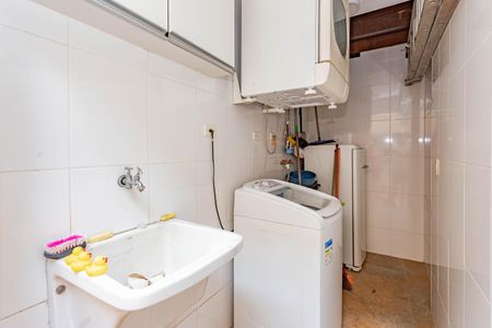 Casa à venda com 140m², 3 quartos e 2 vagasÁrea de Serviço