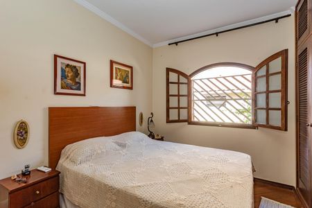 Casa à venda com 140m², 3 quartos e 2 vagasSuíte