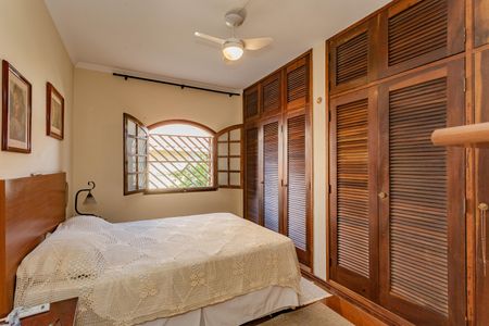 Casa à venda com 140m², 3 quartos e 2 vagasSuíte