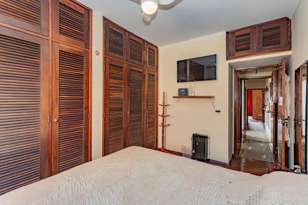 Casa à venda com 140m², 3 quartos e 2 vagasSuíte