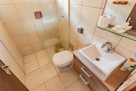 Casa à venda com 140m², 3 quartos e 2 vagasBanheiro da Edicula