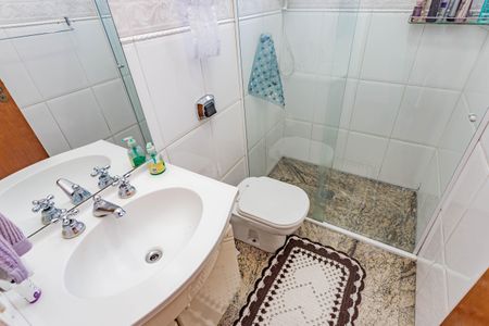 Casa à venda com 140m², 3 quartos e 2 vagasBanheiro Social