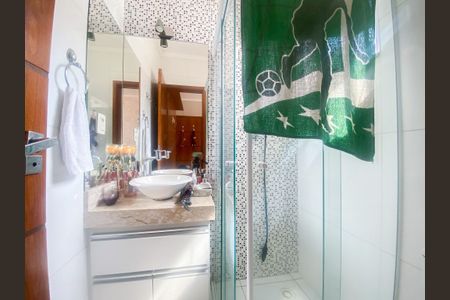 Casa à venda com 68m², 2 quartos e 2 vagas