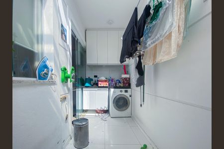 Casa à venda com 68m², 2 quartos e 2 vagas