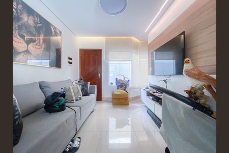 Casa à venda com 68m², 2 quartos e 2 vagas