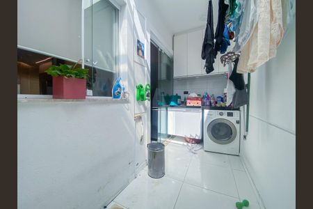 Casa à venda com 68m², 2 quartos e 2 vagas