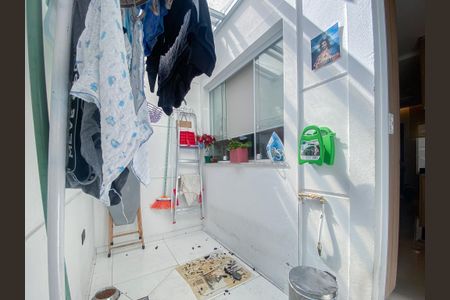 Casa à venda com 68m², 2 quartos e 2 vagas