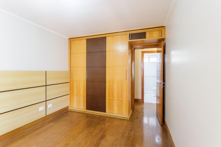 Apartamento à venda com 214m², 3 quartos e 2 vagas Apartamento à venda com 214m², 3 quartos e 2 vagasQuarto 2