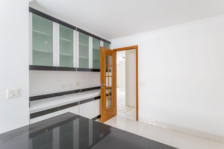 Apartamento à venda com 214m², 3 quartos e 2 vagas Apartamento à venda com 214m², 3 quartos e 2 vagasCozinha