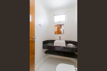 Apartamento à venda com 214m², 3 quartos e 2 vagas Apartamento à venda com 214m², 3 quartos e 2 vagasLavabo